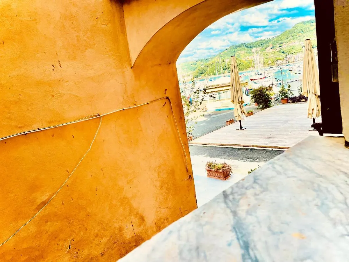 L'Angolo Dei Poeti Lerici